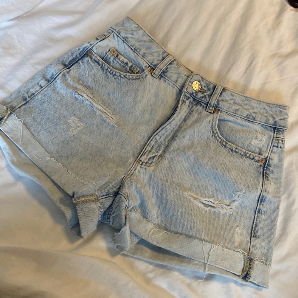 Garage • Mom Cut Off Stretch Denim Shorts
